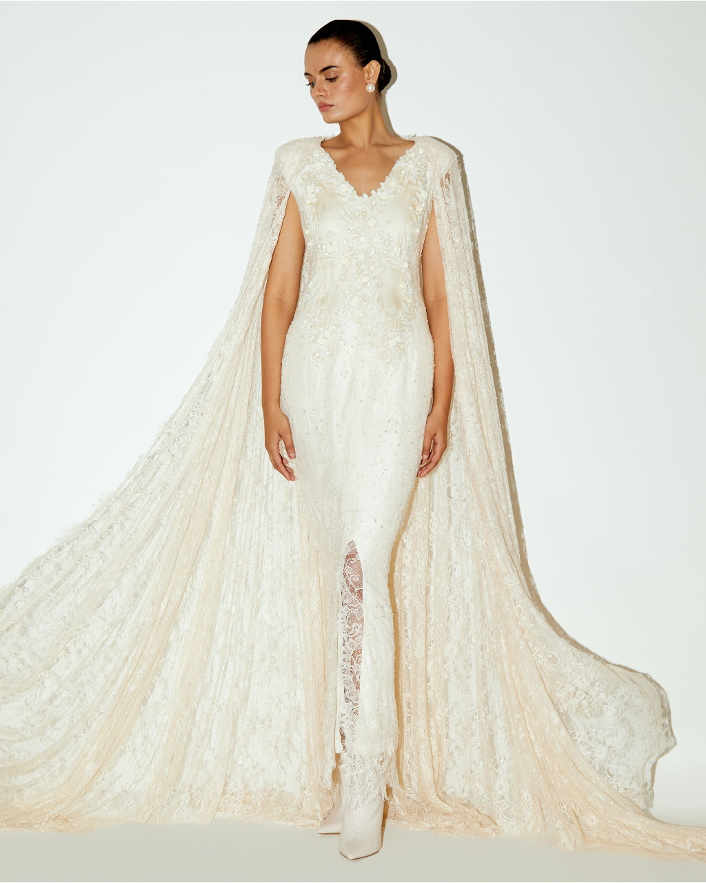 Anna Ivory Lace Gown