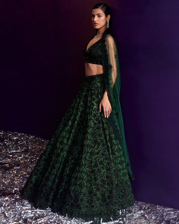 Priya Green Lehenga by Angad Singh - dupatta detail